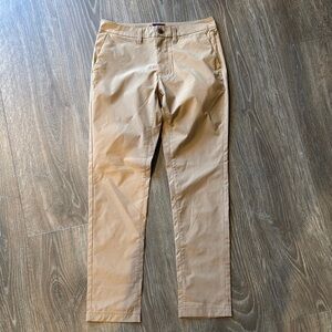 UNTUCKit Men's Traveler Tan Pants